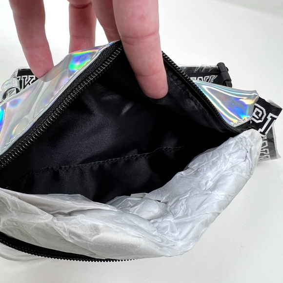 🔥VS PINK Iridescent Silver Fanny Pack Belt Bag - Picture 6 of 9